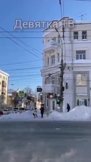 Обрыв троллейбусной контактной сети на перекрестке Ленина и Преображенской