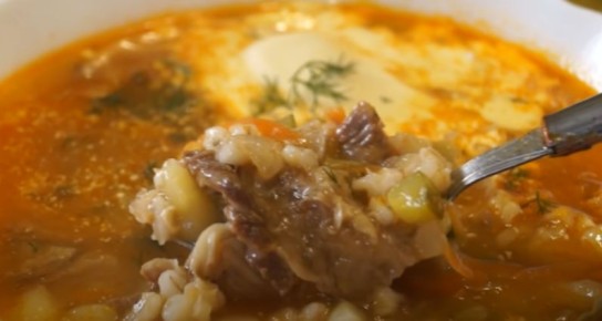 Ошибки, которые мы совершаем в готовке рассольника: как сделать суп из детства идеальным