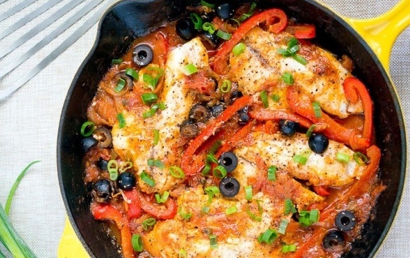 Как быстро приготовить ужин из тилапии с овощами