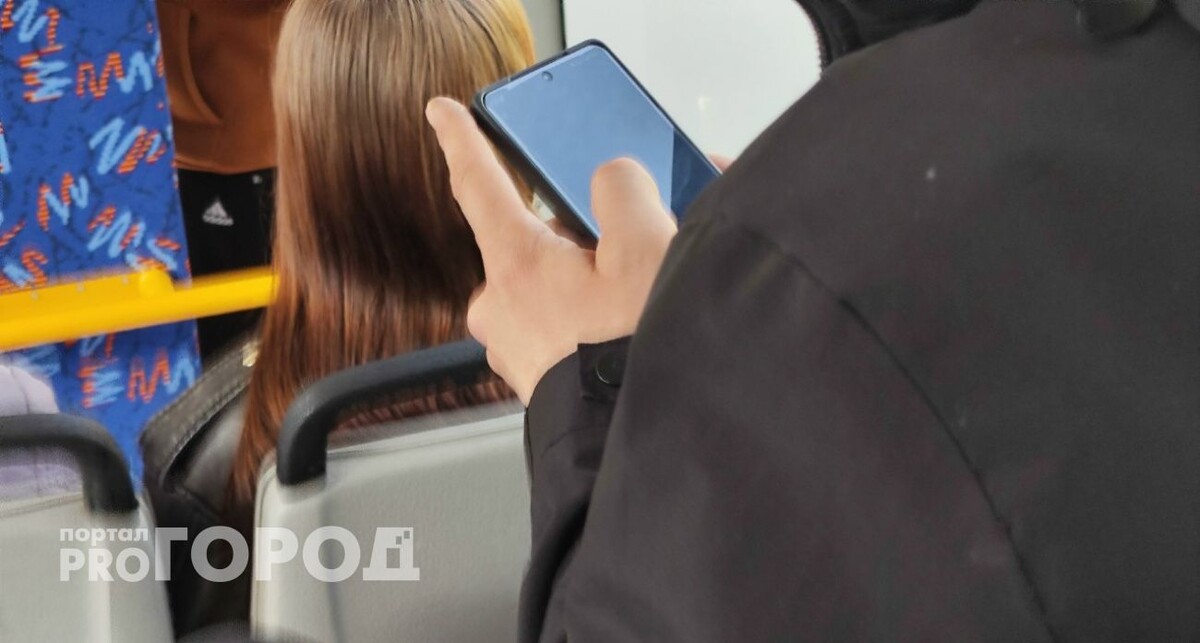 Госдума одобрила закон о возможности отключения связи по требованию ФСБ