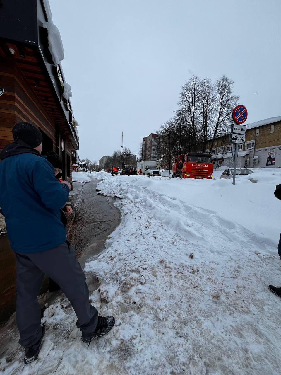 В Кирове устраняют дефект в системе водоснабжения В Кирове устраняют дефект в системе водоснабжения