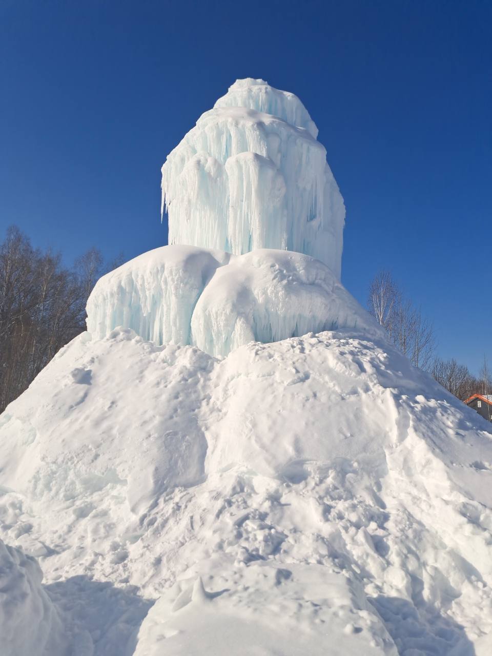 #кактамусоседей. Так сейчас выглядит парк ледопадов — популярное место отдыха у жителей Перми в зимний период #кактамусоседей. Так сейчас выглядит парк ледопадов — популярное место отдыха у жителей Перми в зимний период