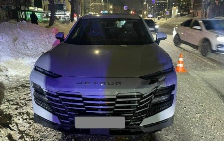 На Строителей водитель иномарки сбил 12-летнюю девочку