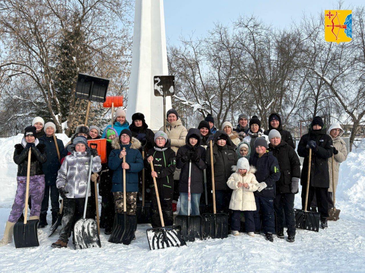 В Зуевском районе Кировской области учащиеся провели патриотическую акцию «Снежный десант» В Зуевском районе Кировской области учащиеся провели патриотическую акцию «Снежный десант»
