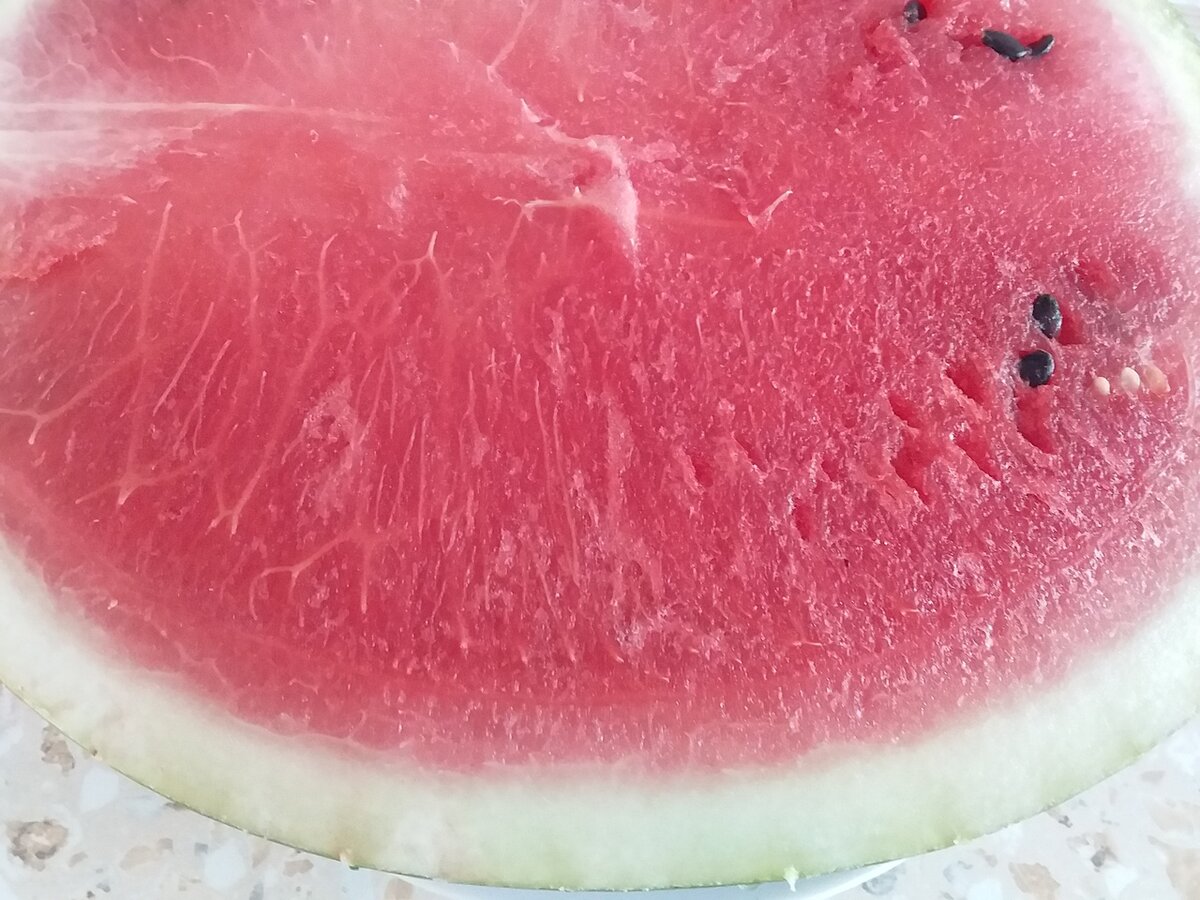 Недорогие арбузы в магазинах: стоит ли их покупать сейчас?