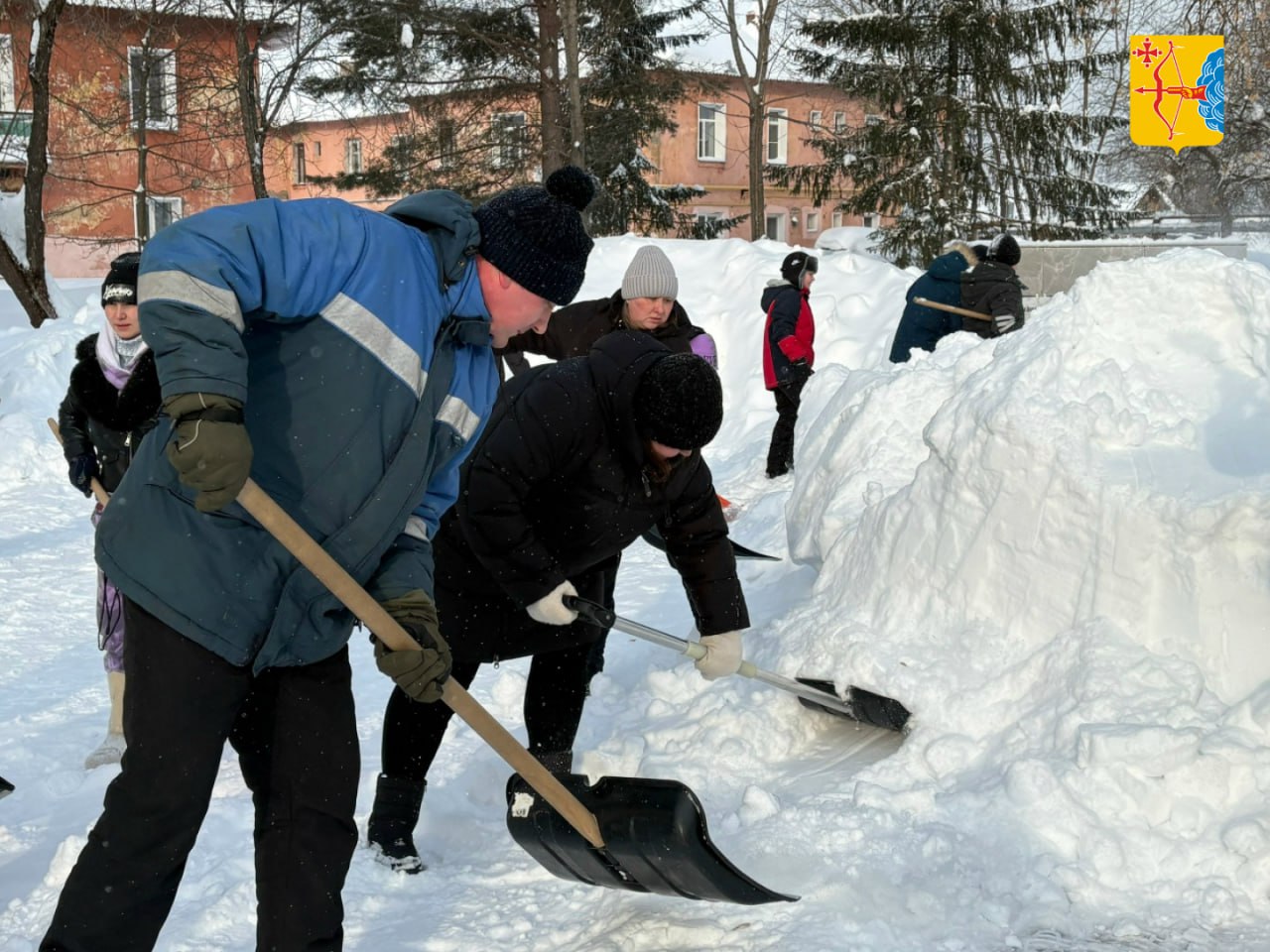 В Зуевском районе Кировской области учащиеся провели патриотическую акцию «Снежный десант» В Зуевском районе Кировской области учащиеся провели патриотическую акцию «Снежный десант»