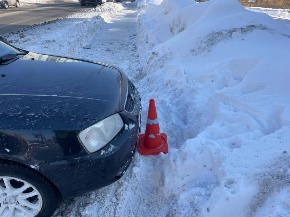 Пожилая женщина-пешеход пострадала в результате столкновения двух автомобилей в Кирове
