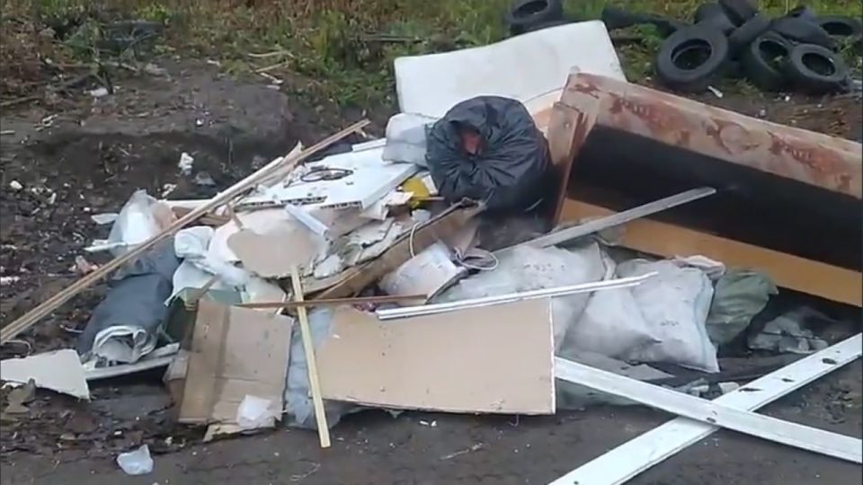 Житель Слободского заплатит штраф за выброшенный на землю строительный мусор