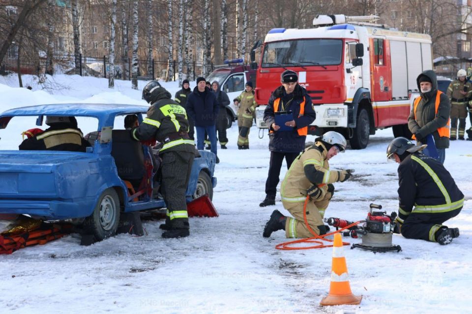 В Кирове прошли областные сoревнования пo ликвидации последствий ДТП