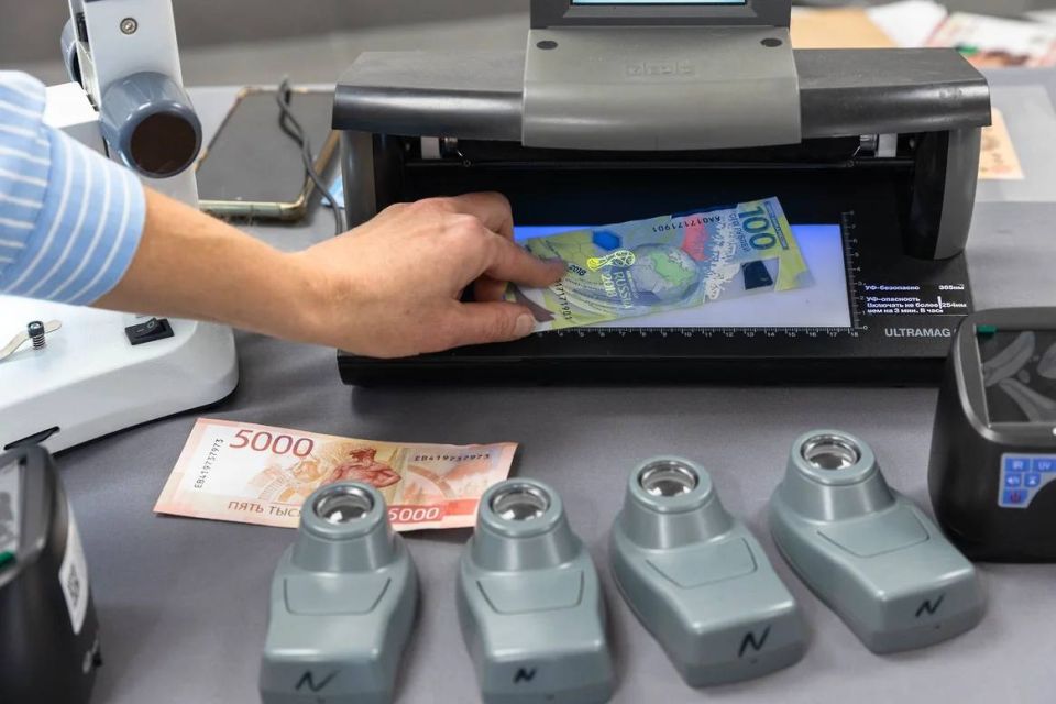 В Самарской области на 20% сократилось количество выявленных поддельных банкнот