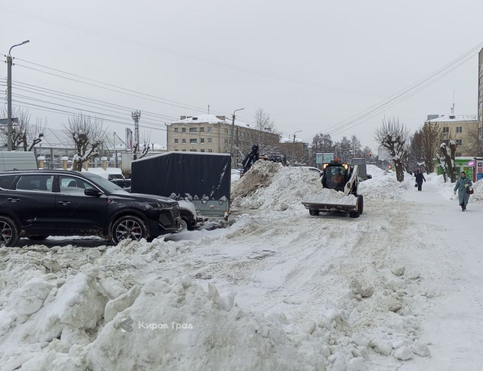 Снега было много, но город подрядчики отстояли