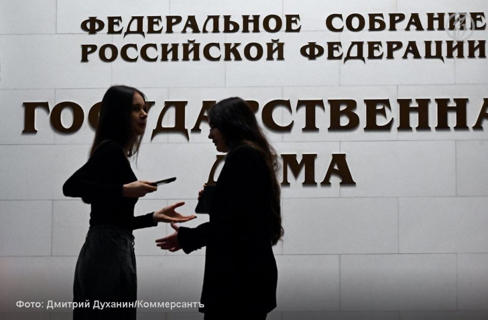 Выборы без Ленина. Госдума в первом чтении одобрила запрет на использование в агитации изображений, сгенерированных искусственным интеллектом, и образов умерших людей