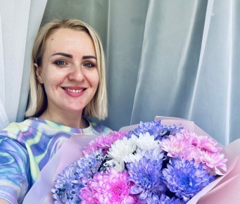 От цветов к практичным подаркам: что выбирают на 1 сентября