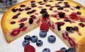 Нежный пирог с ягодами и кремом: идеальный десерт для любого повода
