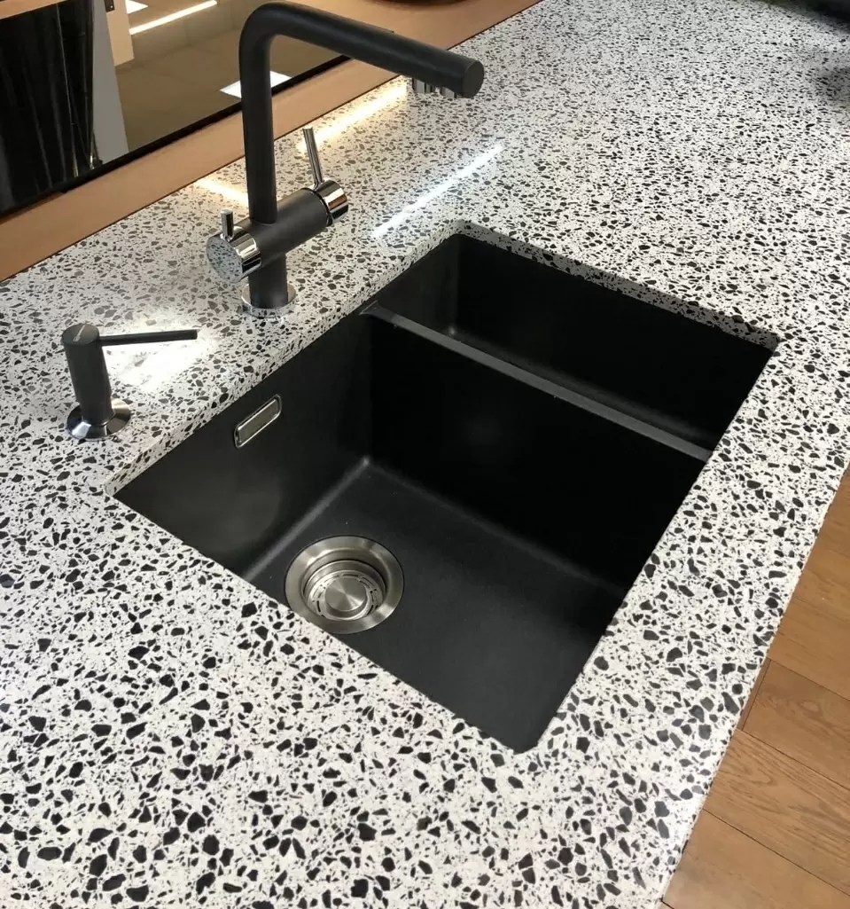 Легкие способы вернуть черной мойке из искусственного камня первозданный вид