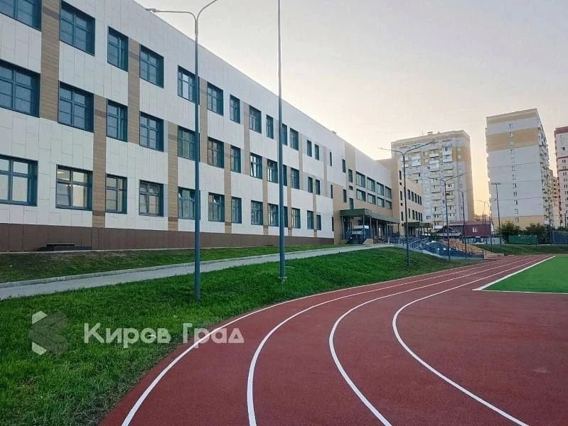 Школьные спортзалы и площадки станут доступны и для взрослых