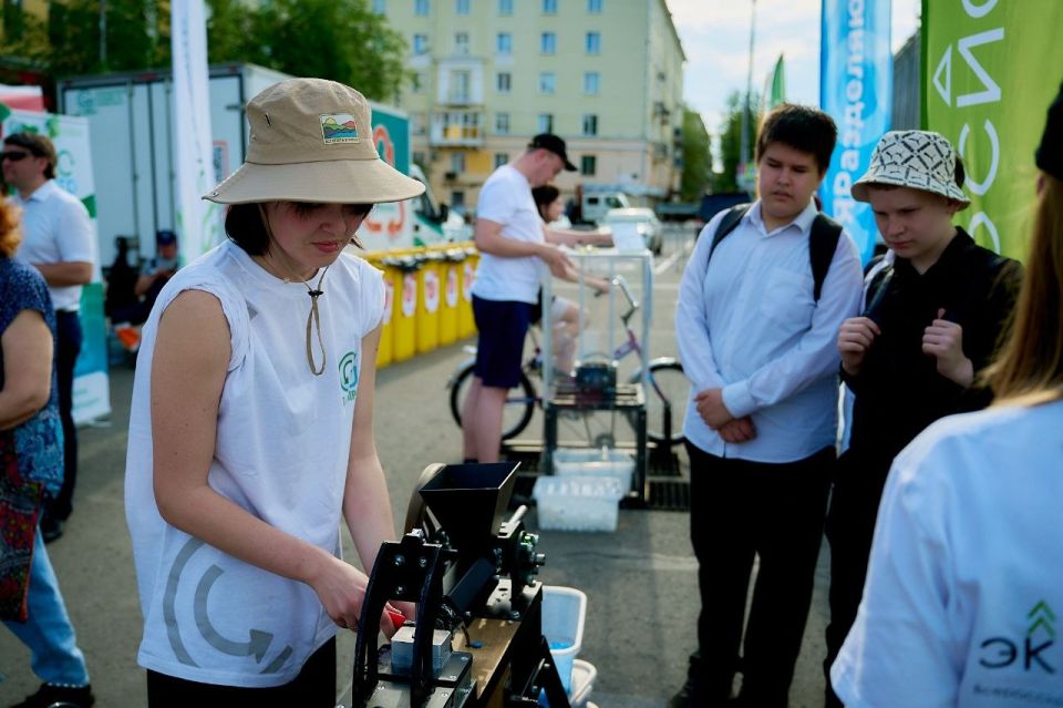 Экоцентр «Куприт» показал проекты осознанного потребления на Дне детских объединений Экоцентр «Куприт» показал проекты осознанного потребления на Дне детских объединений