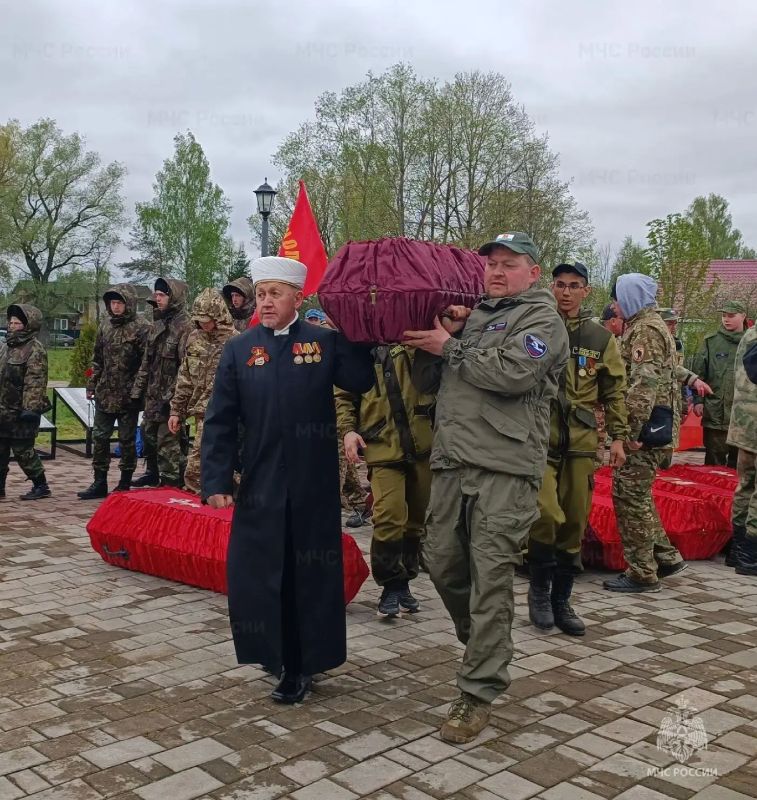 Поисковики из Юрьи подняли останки земляка Поисковики из Юрьи подняли останки земляка
