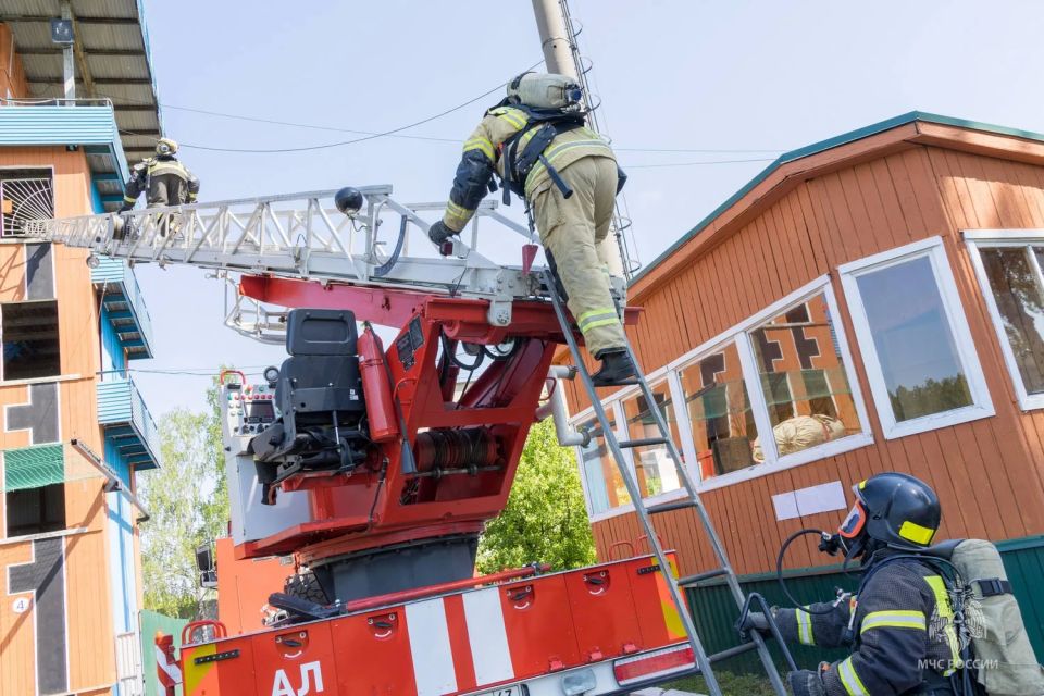 Лучшие газодымозащитники работают в 1 пожарно-спасательной части Лучшие газодымозащитники работают в 1 пожарно-спасательной части