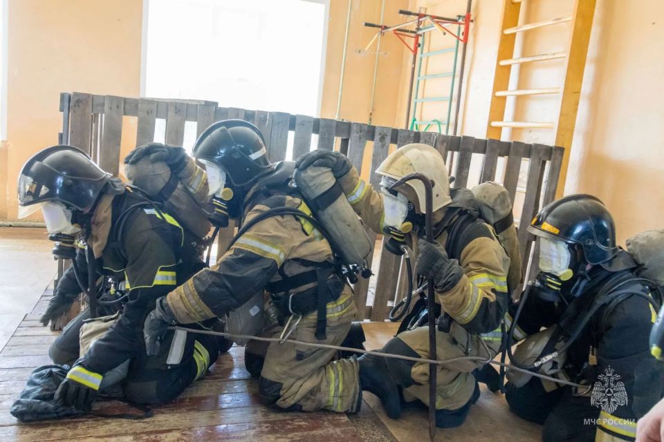 Лучшие газодымозащитники работают в 1 пожарно-спасательной части Лучшие газодымозащитники работают в 1 пожарно-спасательной части