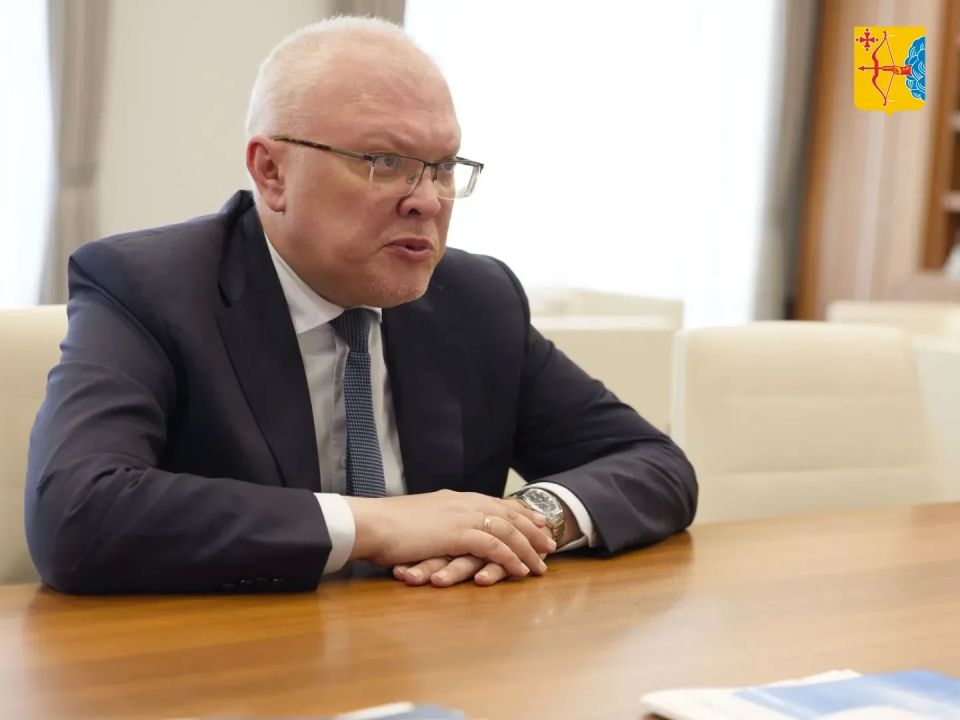 Губернатор представил министру строительства и ЖКХ РФ проект благоустройства набережной в Кирове Губернатор представил министру строительства и ЖКХ РФ проект благоустройства набережной в Кирове