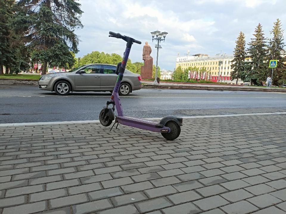 В Кирове запретили катание на СИМ у памятников и мемориалов