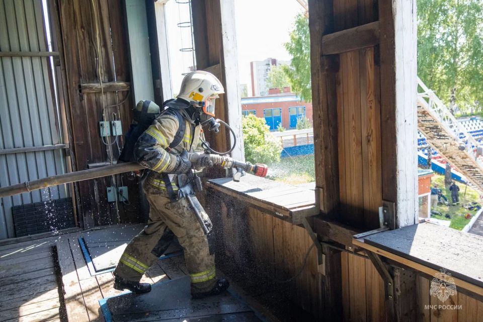 Лучшие газодымозащитники работают в 1 пожарно-спасательной части Лучшие газодымозащитники работают в 1 пожарно-спасательной части