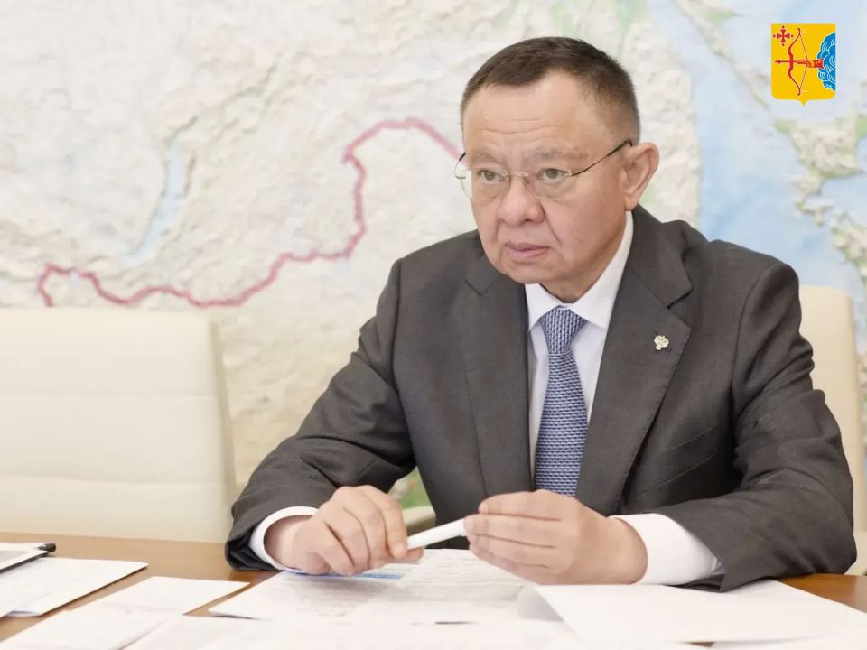 Губернатор представил министру строительства и ЖКХ РФ проект благоустройства набережной в Кирове Губернатор представил министру строительства и ЖКХ РФ проект благоустройства набережной в Кирове