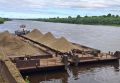 Река помогла обеспечить дорожников стройматериалом