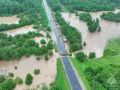 В Кировской области на 4 трассах ограничено движение транспорта из-за подмыва дорог