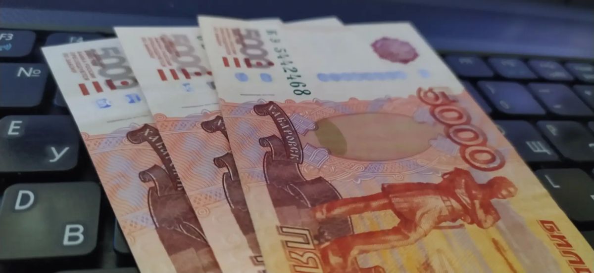 Кировчанка лишилась золотых украшений и 2 миллионов рублей, поверив мошенникам