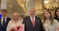 Генерал Шаманов в День семьи пришел в Госдуму с группой поддержки