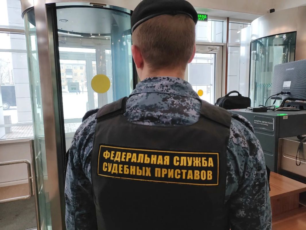 «Ниссан» кировчанина едва не ушёл с молотка за штрафы и свет