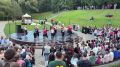 А на площадке у амфитеатра в парке им. С.М. Кирова сейчас проходит фестиваль танца и электронной музыки «ТАНЦПОЛЕ»