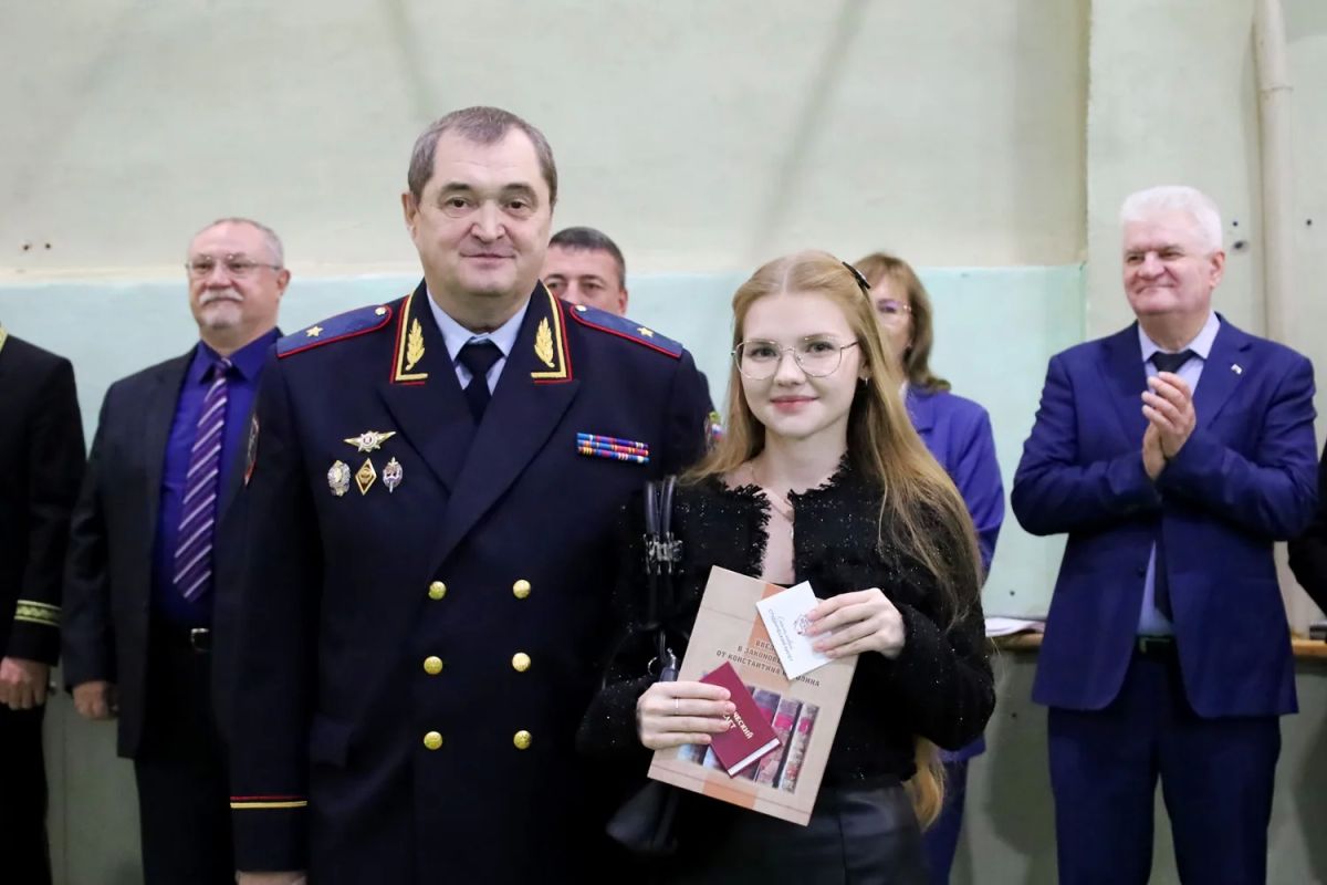 1 сентября во всех учебных заведениях региона проводятся торжественные мероприятия, посвященные Дню знаний 1 сентября во всех учебных заведениях региона проводятся торжественные мероприятия, посвященные Дню знаний