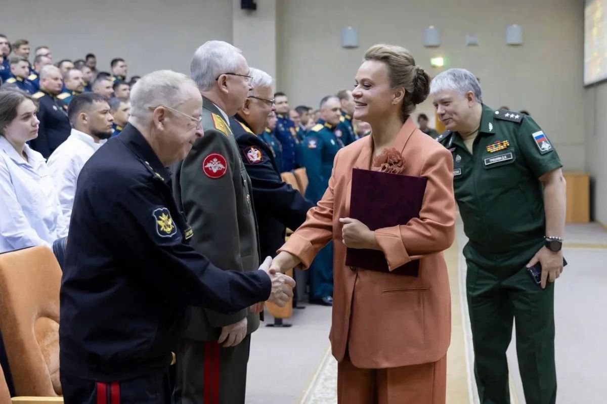 Анна Цивилева: Поздравила с началом нового учебного года обучающихся и профессорско-преподавательский состав филиала Военно-медицинской академии имени С. М. Кирова Анна Цивилева: Поздравила с началом нового учебного года обучающихся и профессорско-преподавательский состав филиала Военно-медицинской академии имени С. М. Кирова