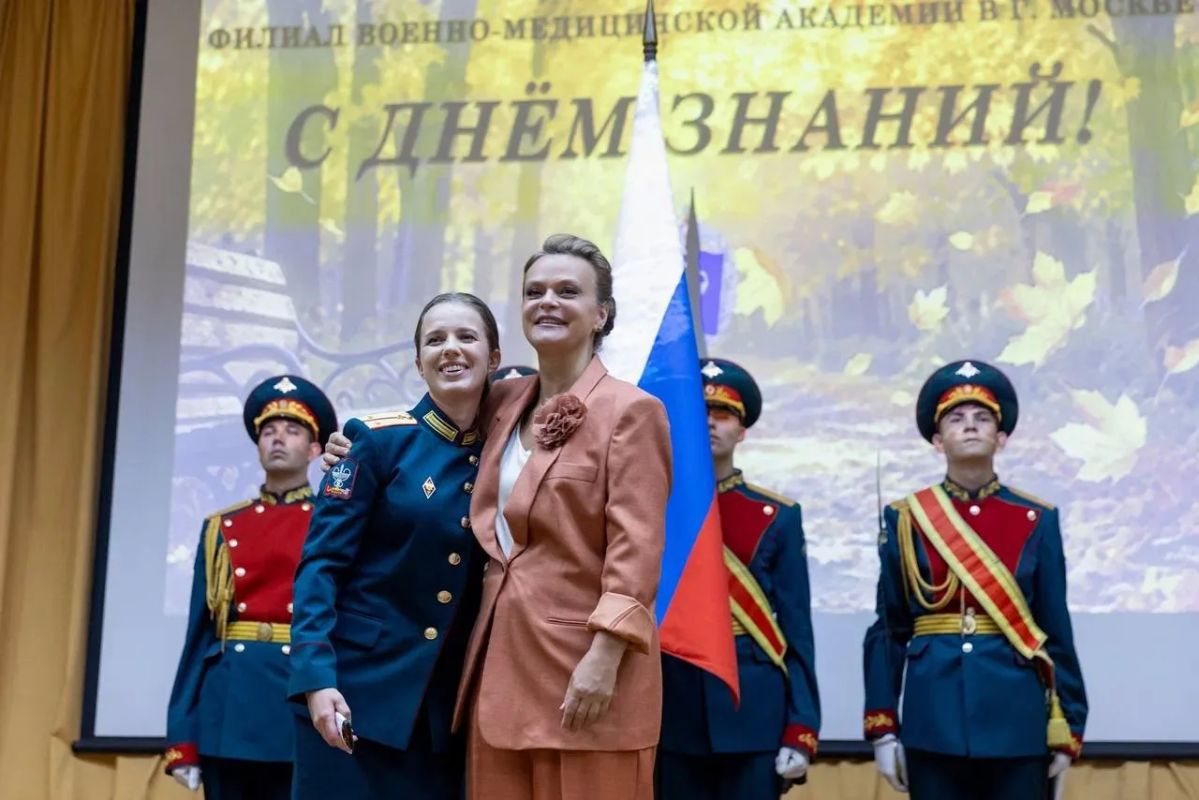 Анна Цивилева: Поздравила с началом нового учебного года обучающихся и профессорско-преподавательский состав филиала Военно-медицинской академии имени С. М. Кирова Анна Цивилева: Поздравила с началом нового учебного года обучающихся и профессорско-преподавательский состав филиала Военно-медицинской академии имени С. М. Кирова