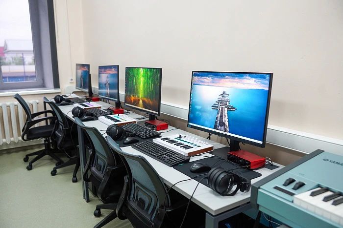 В Белой Холунице открылась Школа креативных индустрий В Белой Холунице открылась Школа креативных индустрий