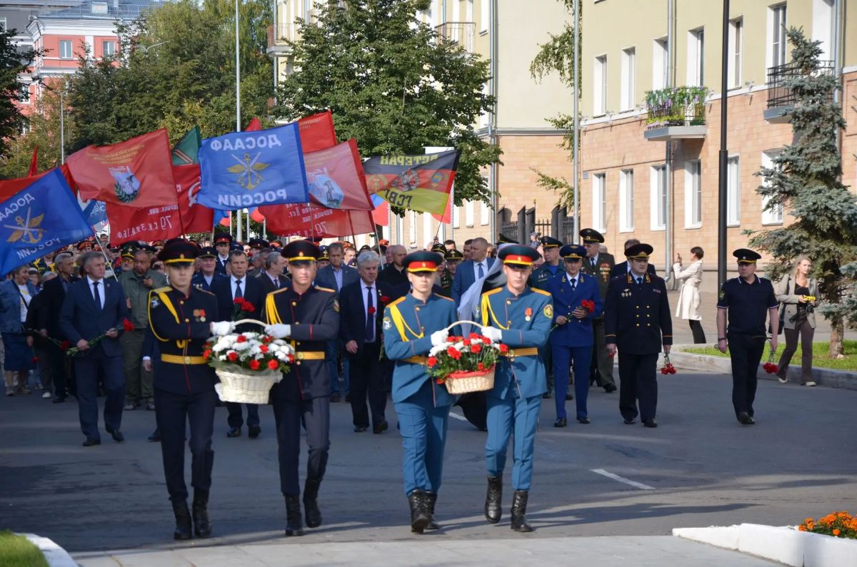 Сегодня, 3 сентября в России отмечают День окончания Второй мировой войны Сегодня, 3 сентября в России отмечают День окончания Второй мировой войны