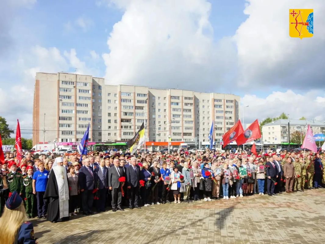 В Кирове прошла торжественная церемония открытия Аллеи Славы, посвященной участникам СВО В Кирове прошла торжественная церемония открытия Аллеи Славы, посвященной участникам СВО