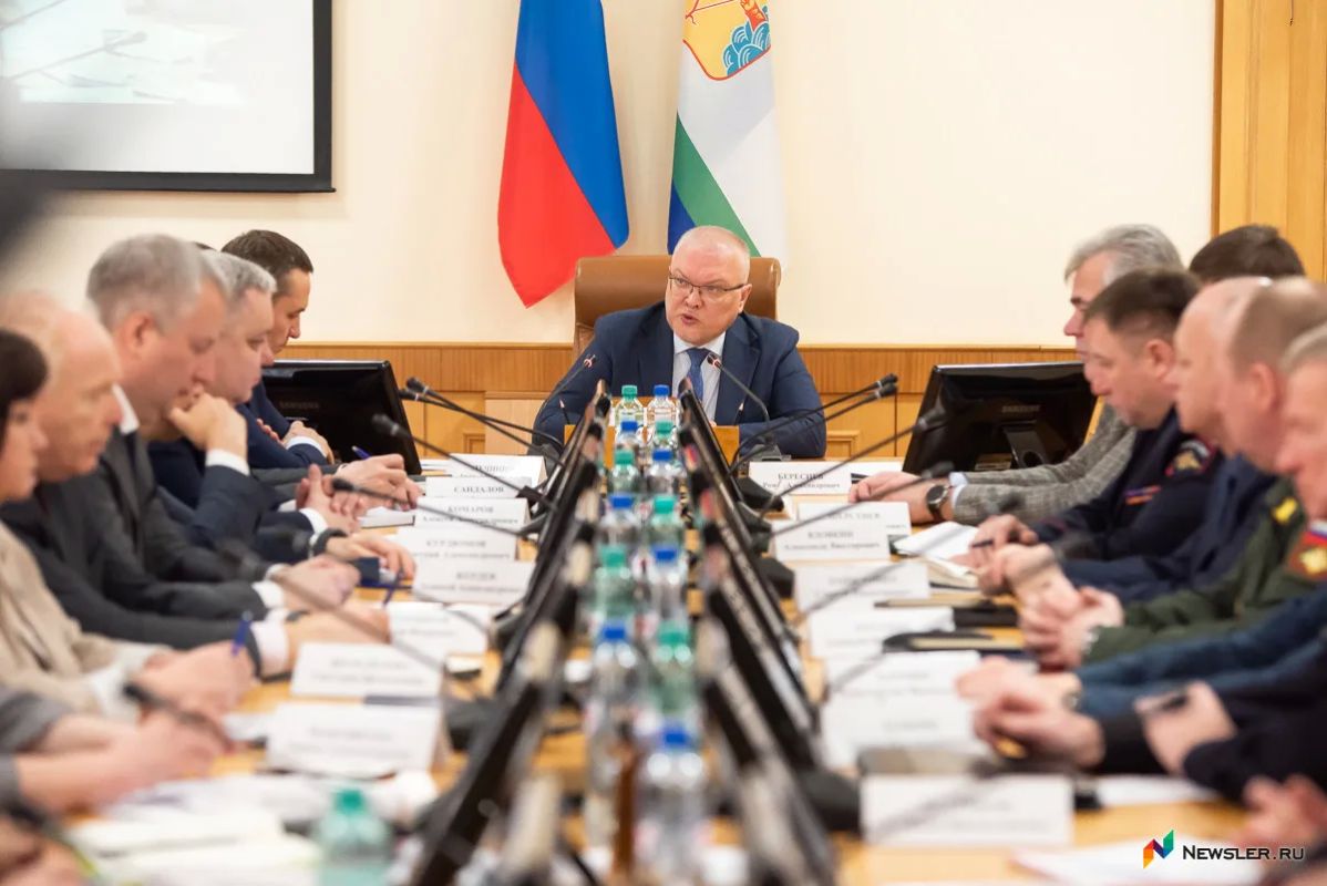 Советник губернатора Александр Будник награжден почетной грамотой президента России