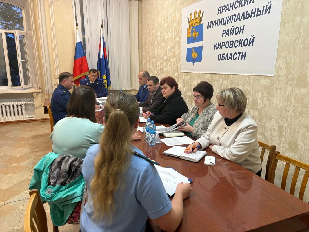 #прокурор #приказ. Состоялась рабочая поездка прокурора Кировской области Юрия Рываева в Яранский район #прокурор #приказ. Состоялась рабочая поездка прокурора Кировской области Юрия Рываева в Яранский район
