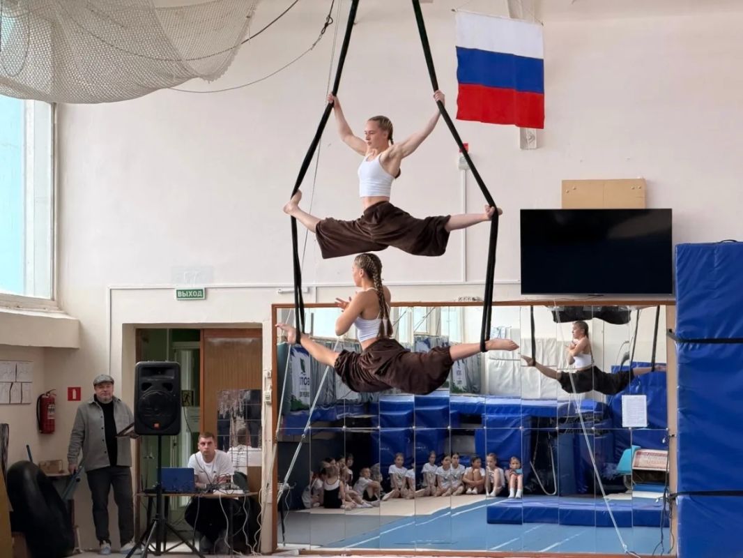 В Восточном прошел фестиваль «Восточный — территория чемпионов», где для местных детей провели показательные выступления спортсмены из Кирова и воспитанники СШ «Восток»