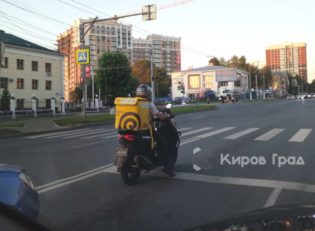 Огромные зарплаты курьеров — лукавство