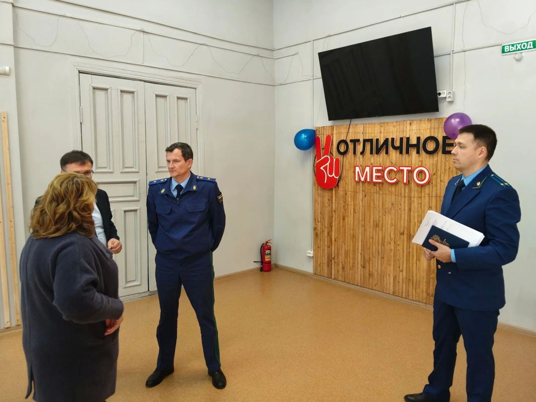#прокурор. Состоялась рабочая поездка прокурора Кировской области Юрия Рываева в Сунский район #прокурор. Состоялась рабочая поездка прокурора Кировской области Юрия Рываева в Сунский район