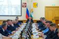 На еженедельном оперативном совещании губернатор Кировской области Александр Соколов подвел предварительные итоги выборов депутатов Государственной Думы РФ и Законодательного Собрания Кировской области