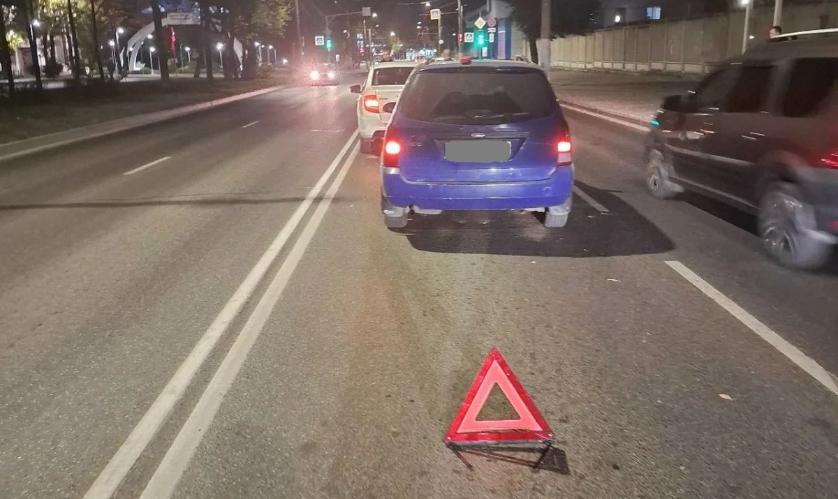 В Кирове на Октябрьском проспекте произошло тройное ДТП