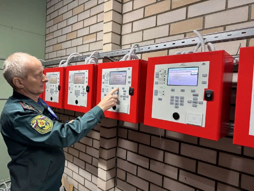 В Кирове эксперты МЧС России оценили работу пожарной автоматики складского комплекса В Кирове эксперты МЧС России оценили работу пожарной автоматики складского комплекса