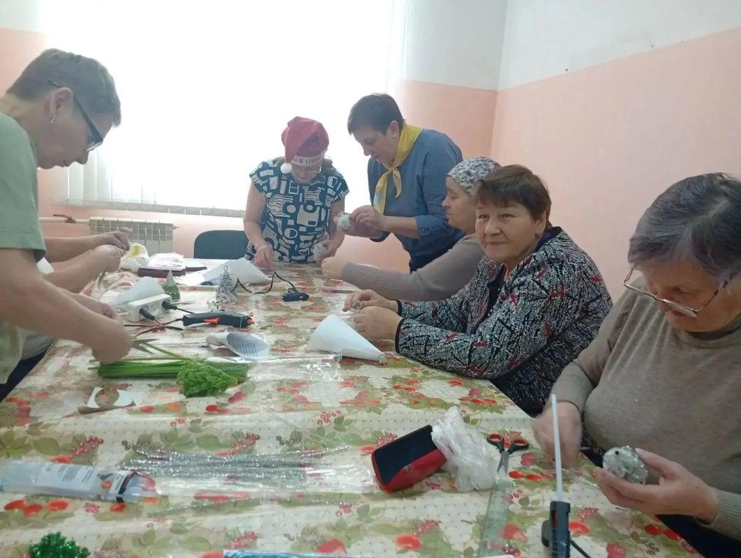 Более 130 зарядок прошло в центре активного долголетия села Лазарево Более 130 зарядок прошло в центре активного долголетия села Лазарево