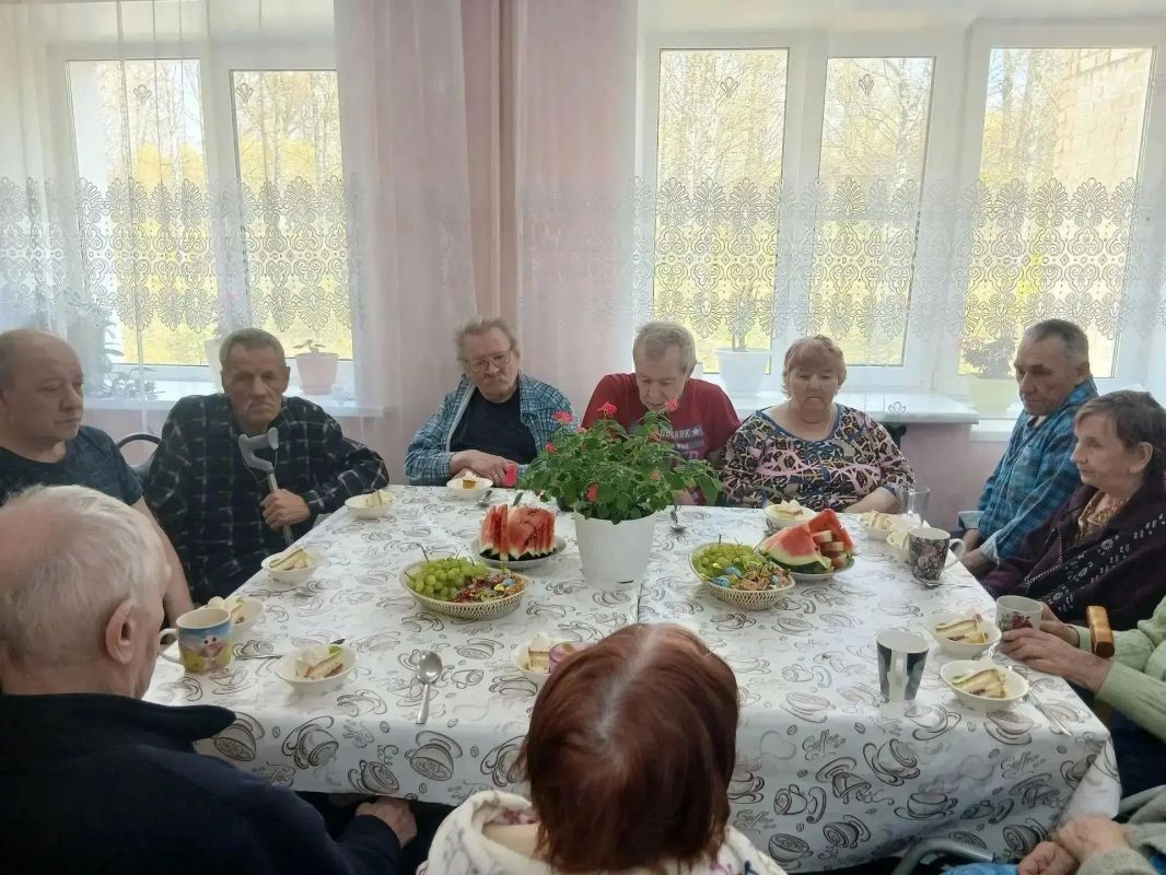 С Днем мудрости, добра и уважения! С Днем мудрости, добра и уважения!